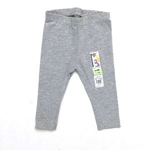1 Each of Black, White and Cranberry Red Garanimals Infant Baby Girl Box Tights 3 Pair Size 6-18 Months 1 Each of Black, White and Cranberry Red Garanimals Infant Baby Girl Box Tights 3 Pair Size 6-18 Months